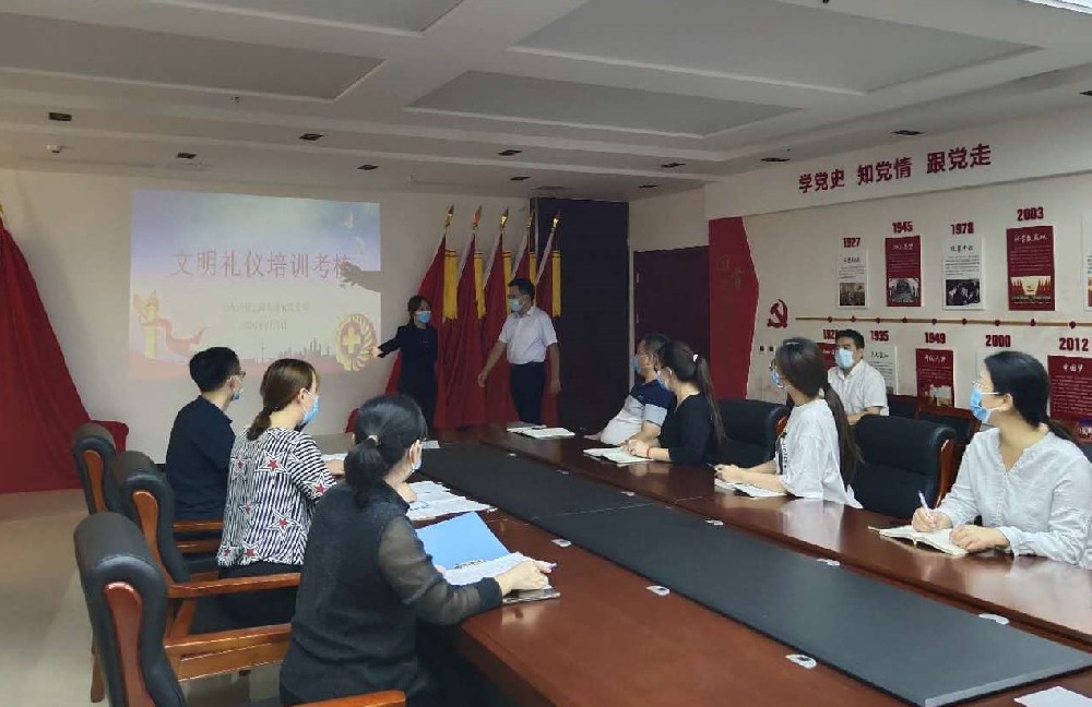 創(chuàng)建文明城市，踐行文明禮儀